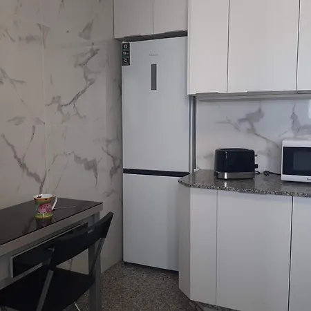 Vigo, Alquilo Piso Grande, Ideal Vacaciones Lejlighed