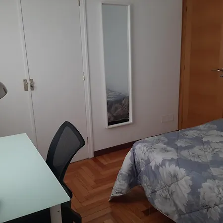 Vigo, Alquilo Piso Grande, Ideal Vacaciones